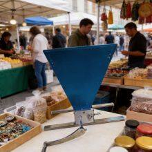 DY-222 Manual Twin-roll Carbon Steel Wheat Grinding Machine, Malt and Various Grains and Cereals Household Grinding Equipment thumbnail-4