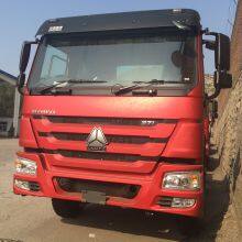 Sinotruk Howo Tractor Truck thumbnail-1