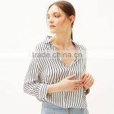 2017 OEM Spring v Neck Cutting Latest Custom Shirt Women Designs thumbnail-4