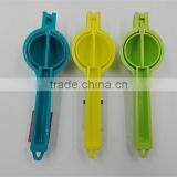 High Quality Plastic Kitchen Garlic Press thumbnail-4