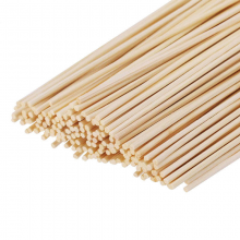 China Bamboo Stick Factory Supply High Quality 1.3/1.4/1.5mm Round Agarbatti Bamboo Sticks for Incense Sticks thumbnail-4