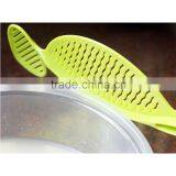 Multifunctional Kitchen Rice Washing Long Handle Colorful Plastic Mini Spoon thumbnail-6