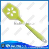 Kitchen Utensils Silicone Slotted Frying Turner Made in China Tools