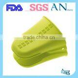 Various Styles Kitchen Silicone Insulated Gloves thumbnail-1