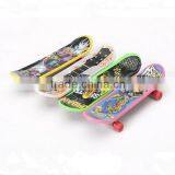 Mini Finger Skate Board Toy thumbnail-1