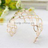 South Korean Round Hollow Women Bangles With Gold Plated thumbnail-3