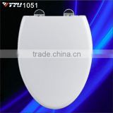 1051 Toilet seats; Hot Sale to South America Plastic Toilet Seat Cover with Mental Feet
