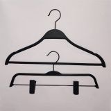 Super long black plastic hanger set factory nice anti-slip pants rack for garment store