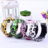 Wholesale Fashion Mixed Color Leopard Printed Wide Acrylic Resin Bangle thumbnail-2