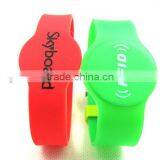 Waterproof Rfid Silicone Bracelet China Supplier thumbnail-1