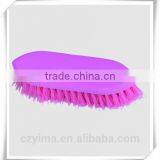 Plastic Horse Cleaning Brush thumbnail-1