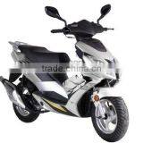 High Quality 125cc EEC Approved Scooter thumbnail-1