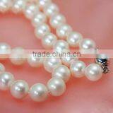 AA 9-10mm White Round Freshwater Pearl Necklace thumbnail-2