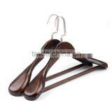 Wholesale High Quality Straight Wooden Hangers Widen Shoulder Hotel Hanger thumbnail-3