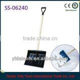 Plastic Snow Shovel With Wood Handle thumbnail-1