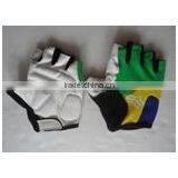 Stock Glove With Quantity 79,000 Pcs thumbnail-3