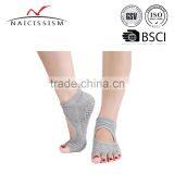 Custom Sport Yoga Socks Wholesale Sweat-absorbent Pilates Socks thumbnail-1