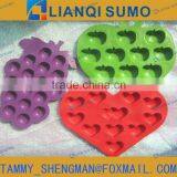 FDA Food Grade TPE Ice Cubes Tray , Ice Cubes Mould , Ice Tray Grape-shaped thumbnail-1