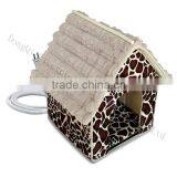 CE Portable Heated Pet House thumbnail-1