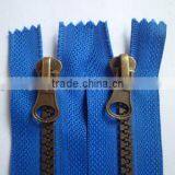 5# Plastic Resin Zipper Nickel Teeth Zipper Close End Zipper With Auto Lock Slider Zipper Porcket Zipper thumbnail-2