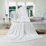 Latest Fashion Design and Soft Bedding Throw Pure Color 100% Polyester Plush Blanket thumbnail-2