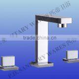 Five Holes Wall-mounted Pillar Taps