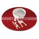 Red Felt Placemats With Reindeer thumbnail-1