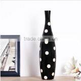 Factory Cheap Black and White Ceramic Small Modern Vase for Home Decor thumbnail-3
