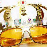No.1 Yiwu Exporting Commission Agent Wanted Very Cheap Golden Crown Design Sunglasses for Party Event thumbnail-4