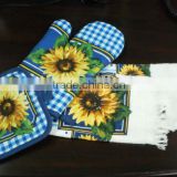 Sunflower design oven glove set
