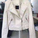 Женская куртка thumbnail-1