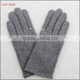 Ladies Affordable Woolen Gloves With Fake Pearl Ring thumbnail-3