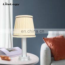 Hotel Bedside Desk Lamp Supplier Metal Base Fabric Shade Decorative Cordless Table Desk Lamp