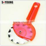 32049 Kitchen Gadget Kitchen Tool Round Lace Pizza Cutter thumbnail-1