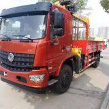 Dongfeng 8 tons with the truck lift truck