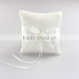 2014 white ring pillow with pearl buckle