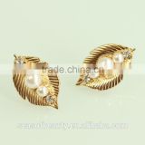 Beautiful cheap gold plated leaf Gemstone rhinestone&pearl earring