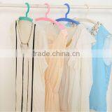 Plastic Halfmoon Curved Non-slip Coat Hanger,Hanging Hook thumbnail-5