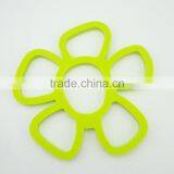 Sunflower Shaped Silicone Pot Pad,hot Pan Holder thumbnail-1