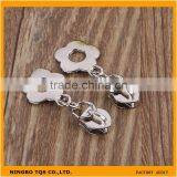 Fashion Customized Auto Lock Metal Zipper Puller For Slider thumbnail-1