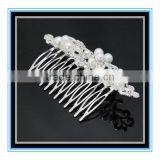 Newest Design White Pearl and Crystal Flower Wedding Bridal Claw Clip Hair Accessories Comb thumbnail-4