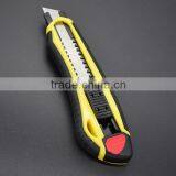 High Quality Double 18mm Blades Co-molded Safety Cutter Knife thumbnail-4