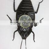 Kid Jumbo Plastic Cockroach Trick Toy thumbnail-5