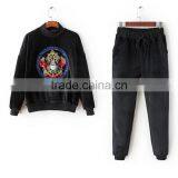Runwaylover EY2359B New Fashion 2017 Ladies Sport Suits , Women Embroidery Hoodie And Casual Pants thumbnail-1