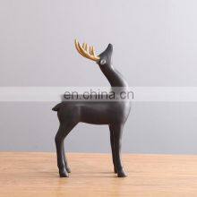 Скандинавский креативный современный дизайн. Настольные украшения Mason Home Living. Черно - золотая скульптура оленя. Набор подарков thumbnail-3