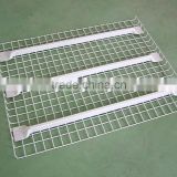 Industrial use pallet F channel metal rack warehouse wire mesh decking suppliers