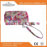 China manufacturers cotton fancy quilted pattern duffle light up phone case