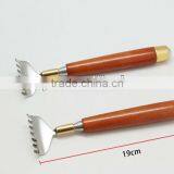 Telescopic Back Scratcher thumbnail-1