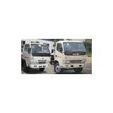 Dongfeng Duolike 4*2 7.6cbm Road Milk Tanker Truck thumbnail-2