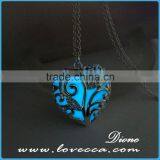 Cheap Alloy Luminous Glow in the Dark Heart Locket Charm Pendant Ladies Jewelry Necklace thumbnail-4